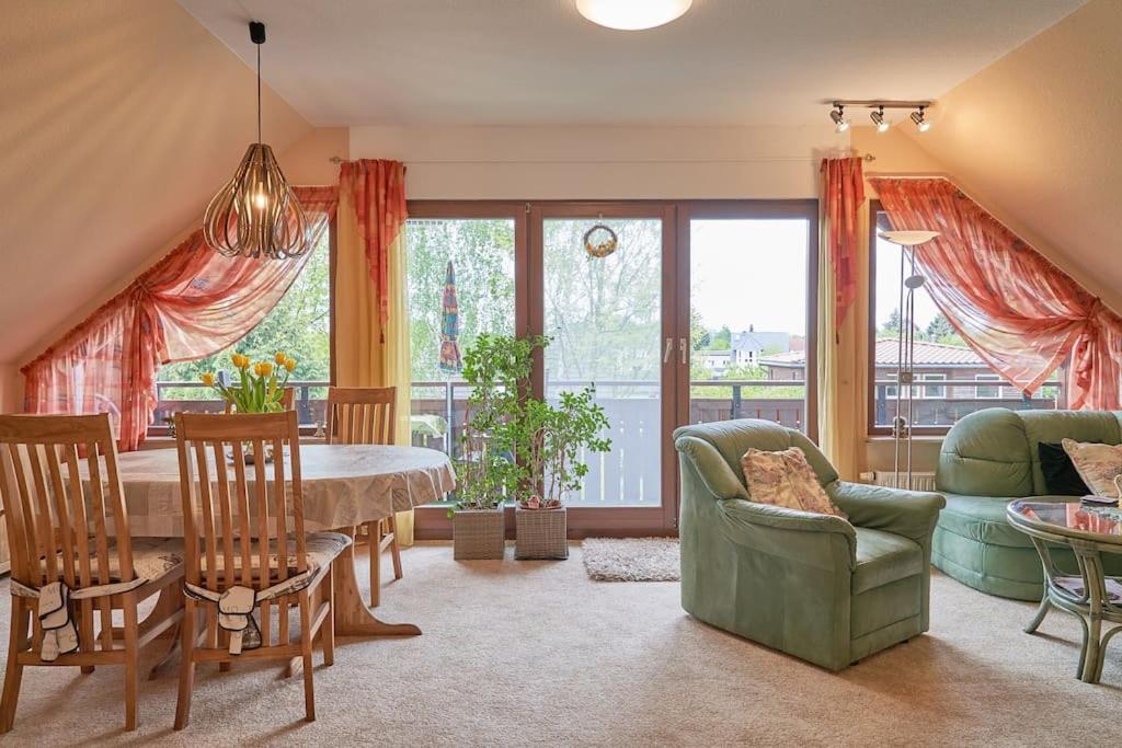 Ferienwohnung Am Stadtrand Von Berlin Neu Buch Esterno foto